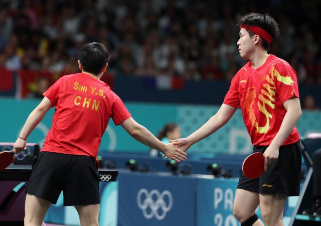 开云体育下载-拒绝爆冷！王楚钦孙颖莎混双遭遇考验仍晋级四强