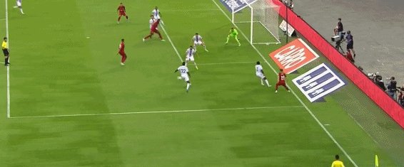 1657900948916032578.gif 【早报】莱万去哪的肥皂剧终于结束了!