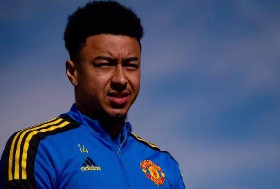 1657900959904042278.jpg 【早报】莱万去哪的肥皂剧终于结束了!