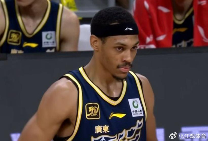 开云体育官网-数据对比，广东队外援贝兹利和特雷韦林-奎因谁更强？|NBA|三分球命中率|投篮|俄克拉荷马雷霆队|菲尼克斯太阳队_新浪体育_新浪新闻